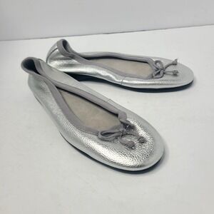 Aerosoles Stitch-N-Turn Silver Ballet Flats Comfort Slip‎ On Shoes US 7.5
